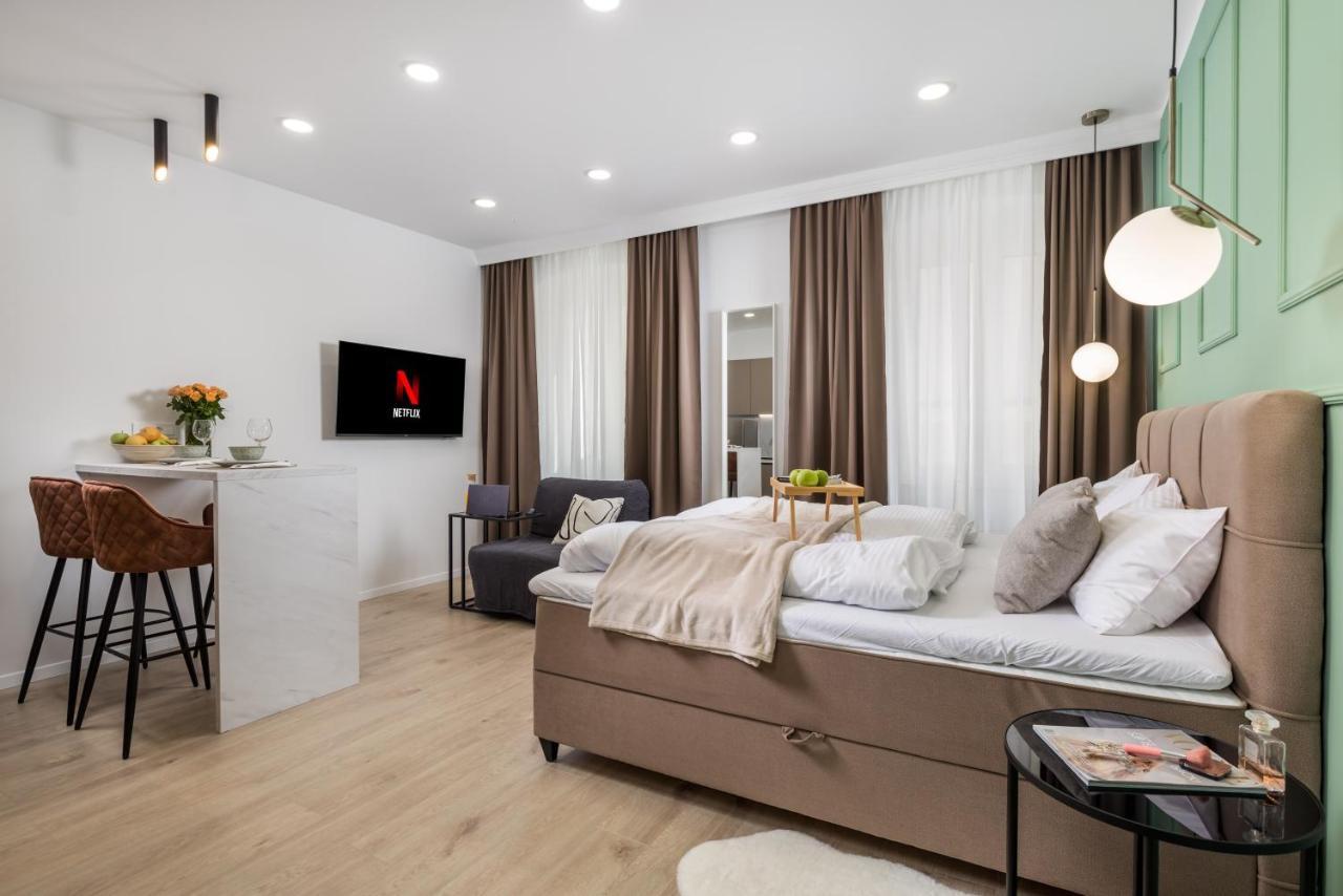 Area2 Center Luxury Apartment Rijeka Extérieur photo