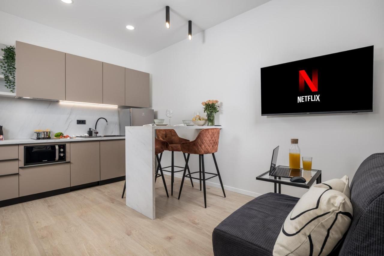 Area2 Center Luxury Apartment Rijeka Extérieur photo